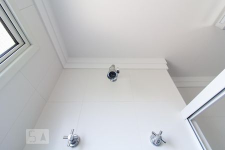 Apartamento para alugar com 247m², 3 quartos e 4 vagasDetalhe banheiro suíte 2