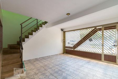 Casa à venda com 230m², 2 quartos e 1 vagaGaragem