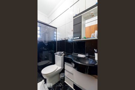 Casa à venda com 230m², 2 quartos e 1 vagaBanheiro social