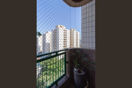 Sacada de apartamento à venda com 2 quartos, 69m² em Vila Butantã, São Paulo