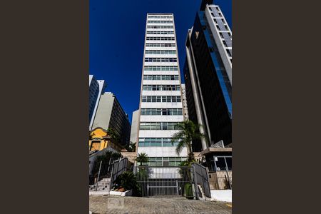 Apartamento à venda com 172m², 3 quartos e 2 vagas Apartamento à venda com 172m², 3 quartos e 2 vagasFachada