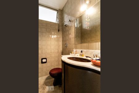 Apartamento à venda com 172m², 3 quartos e 2 vagas Apartamento à venda com 172m², 3 quartos e 2 vagasLavabo