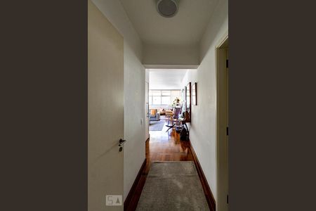 Apartamento à venda com 172m², 3 quartos e 2 vagas Apartamento à venda com 172m², 3 quartos e 2 vagasCorredor