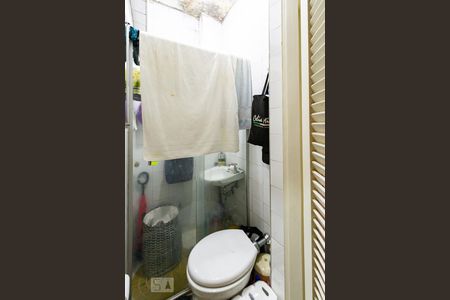 Apartamento à venda com 172m², 3 quartos e 2 vagas Apartamento à venda com 172m², 3 quartos e 2 vagasBanheiro de Serviço