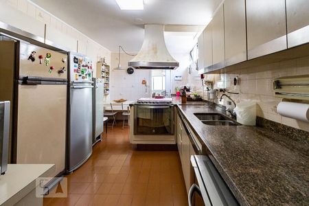 Apartamento à venda com 172m², 3 quartos e 2 vagas Apartamento à venda com 172m², 3 quartos e 2 vagasCozinha