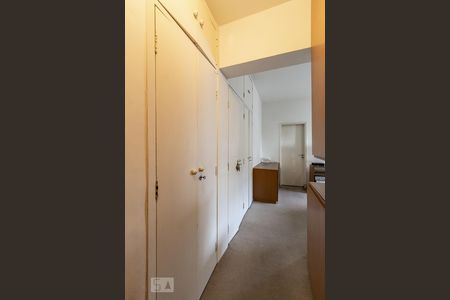 Apartamento à venda com 172m², 3 quartos e 2 vagas Apartamento à venda com 172m², 3 quartos e 2 vagasSuíte