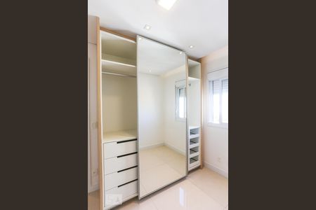Apartamento para alugar com 230m², 3 quartos e 3 vagasSuite 1 Armario