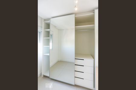 Apartamento para alugar com 230m², 3 quartos e 3 vagasQuarto Armario