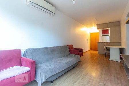 Sala de Estar de apartamento à venda com 3 quartos, 64m² em Cavalhada, Porto Alegre