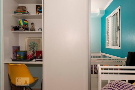 Apartamento à venda com 94m², 3 quartos e 2 vagasQuarto 3