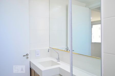 Banheiro de apartamento à venda com 2 quartos, 44m² em Itaquera, São Paulo