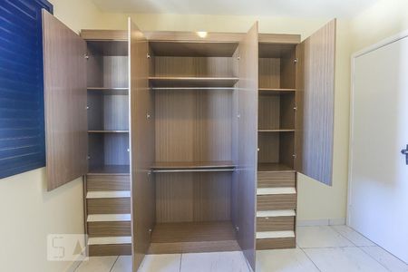 Apartamento para alugar com 55m², 2 quartos e 1 vagaQuarto 1 Armarios