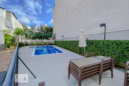 Studio à venda com 28m², 1 quarto e sem vaga Studio à venda com 28m², 1 quarto e sem vagaÁrea comum - Piscina
