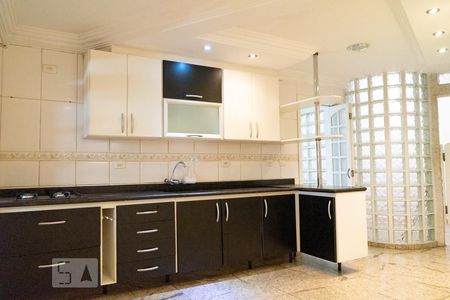 Casa à venda com 380m², 4 quartos e 6 vagasCozinha