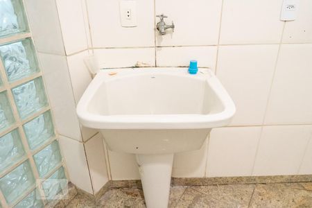 Casa à venda com 380m², 4 quartos e 6 vagasDetalhe Área de Serviço