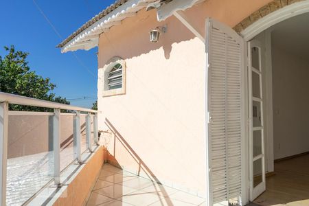 Casa à venda com 380m², 4 quartos e 6 vagasVaranda Quarto 3