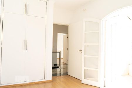 Casa à venda com 380m², 4 quartos e 6 vagasQuarto 2