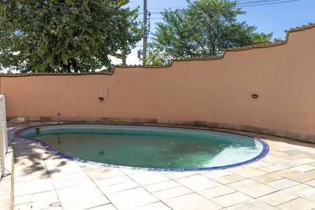 Casa à venda com 380m², 4 quartos e 6 vagasPiscina