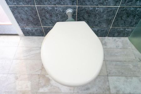 Casa à venda com 380m², 4 quartos e 6 vagasDetalhe Banheiro Suíte