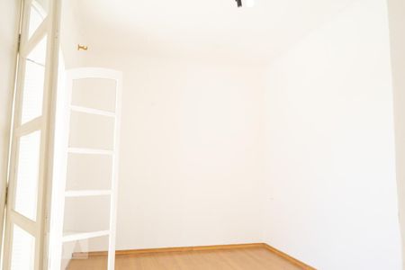 Casa à venda com 380m², 4 quartos e 6 vagasQuarto 2