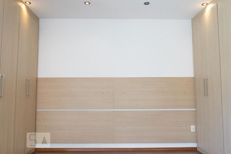 Casa à venda com 380m², 4 quartos e 6 vagasSuíte