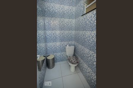 Casa à venda com 380m², 4 quartos e 8 vagas Casa à venda com 380m², 4 quartos e 8 vagasBanheiro Churrasqueira