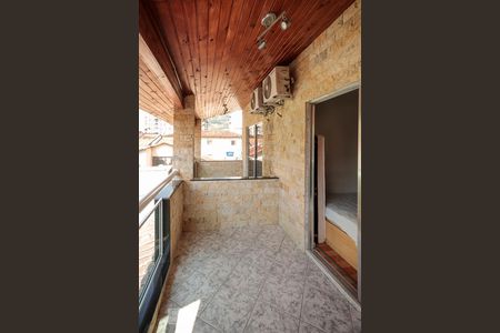 Casa à venda com 380m², 4 quartos e 8 vagas Casa à venda com 380m², 4 quartos e 8 vagasVaranda Suíte 3