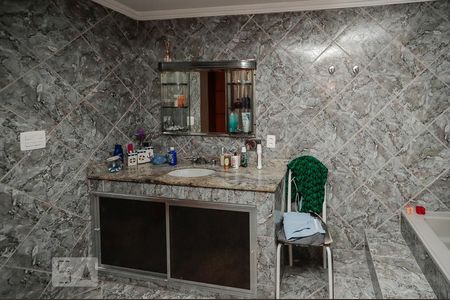 Casa à venda com 380m², 4 quartos e 8 vagas Casa à venda com 380m², 4 quartos e 8 vagasBanheiro Suíte 4