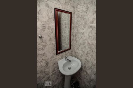 Casa à venda com 380m², 4 quartos e 8 vagas Casa à venda com 380m², 4 quartos e 8 vagasBanheiro Salão de Festas