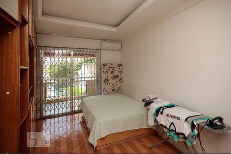 Casa à venda com 380m², 4 quartos e 8 vagas Casa à venda com 380m², 4 quartos e 8 vagasSuíte 3