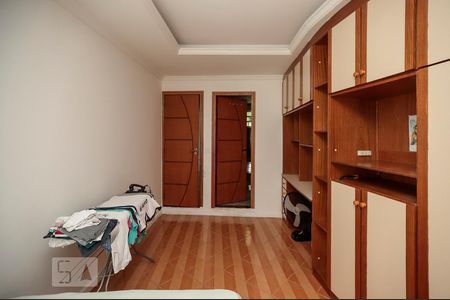 Casa à venda com 380m², 4 quartos e 8 vagas Casa à venda com 380m², 4 quartos e 8 vagasSuíte 3