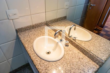 Apartamento para alugar com 70m², 2 quartos e 1 vaga Apartamento para alugar com 70m², 2 quartos e 1 vagaBanheiro