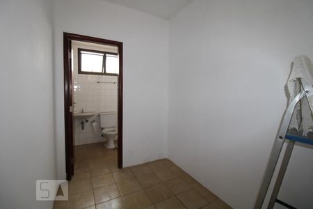 Apartamento para alugar com 235m², 3 quartos e 2 vagasQuarto de Serviço