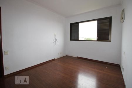 Apartamento para alugar com 235m², 3 quartos e 2 vagasQuarto 3 (suíte)