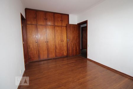 Apartamento para alugar com 235m², 3 quartos e 2 vagasQuarto 3 (suíte)