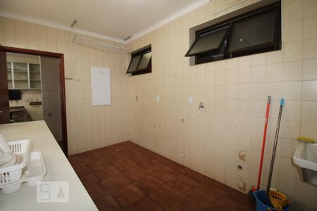 Apartamento para alugar com 235m², 3 quartos e 2 vagasÁrea de Serviço