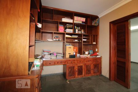 Apartamento para alugar com 235m², 3 quartos e 2 vagasEscritório