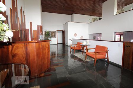 Apartamento para alugar com 235m², 3 quartos e 2 vagasHall de Entrada