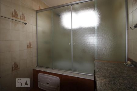 Apartamento para alugar com 235m², 3 quartos e 2 vagasBanheiro da suíte do Quarto 2
