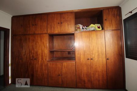 Apartamento para alugar com 235m², 3 quartos e 2 vagasQuarto 2 (suíte)