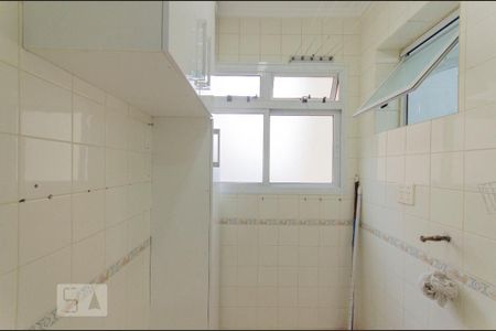 Apartamento para alugar com 70m², 3 quartos e 1 vagaÁrea de Serviço