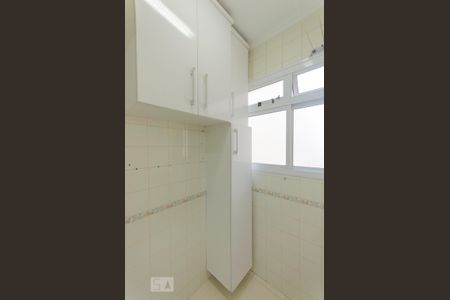 Apartamento para alugar com 70m², 3 quartos e 1 vagaÁrea de Serviço