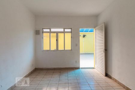 Sala/Quarto  de casa para alugar com 1 quarto, 50m² em Vila Cleonice, São Paulo