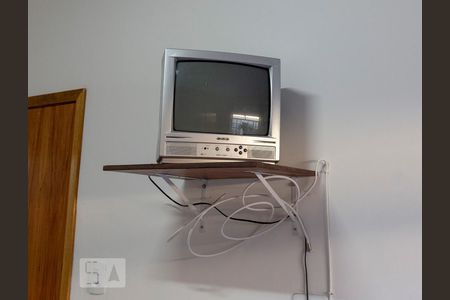 Quarto TV de kitnet/studio para alugar com 1 quarto, 16m² em Brasil, Uberlândia