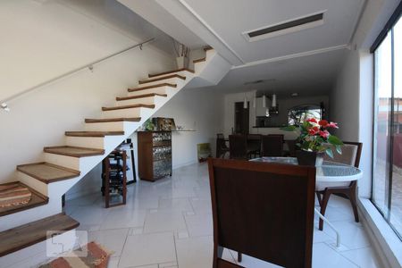 Sala de Jantar de casa à venda com 3 quartos, 280m² em Jardim Santa Rosa, Taboão da Serra