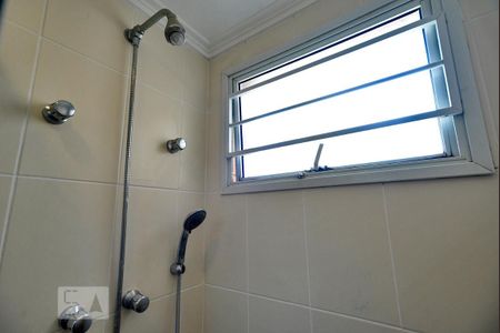 Apartamento à venda com 158m², 3 quartos e 3 vagasChuveiro