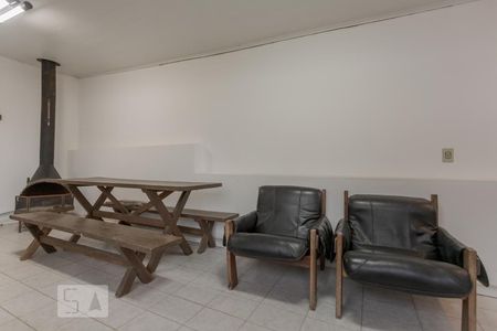 Casa à venda com 329m², 4 quartos e 3 vagas Casa à venda com 329m², 4 quartos e 3 vagasÁrea de Churrasco