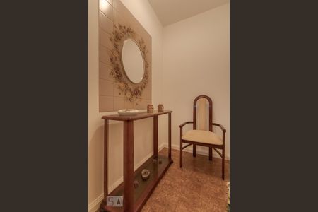 Casa à venda com 329m², 4 quartos e 3 vagas Casa à venda com 329m², 4 quartos e 3 vagasLavabo