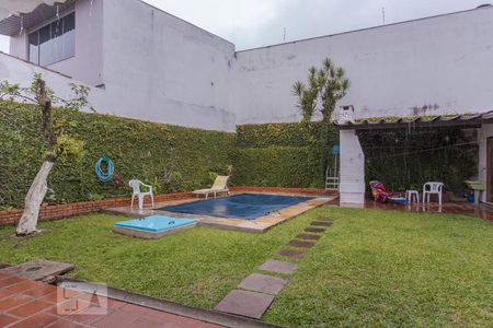 Casa à venda com 329m², 4 quartos e 3 vagas Casa à venda com 329m², 4 quartos e 3 vagasPátio