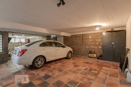 Casa à venda com 329m², 4 quartos e 3 vagas Casa à venda com 329m², 4 quartos e 3 vagasGaragem